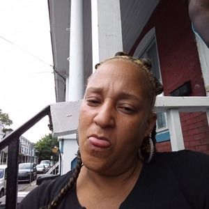 Meet your Posher, Yolanda